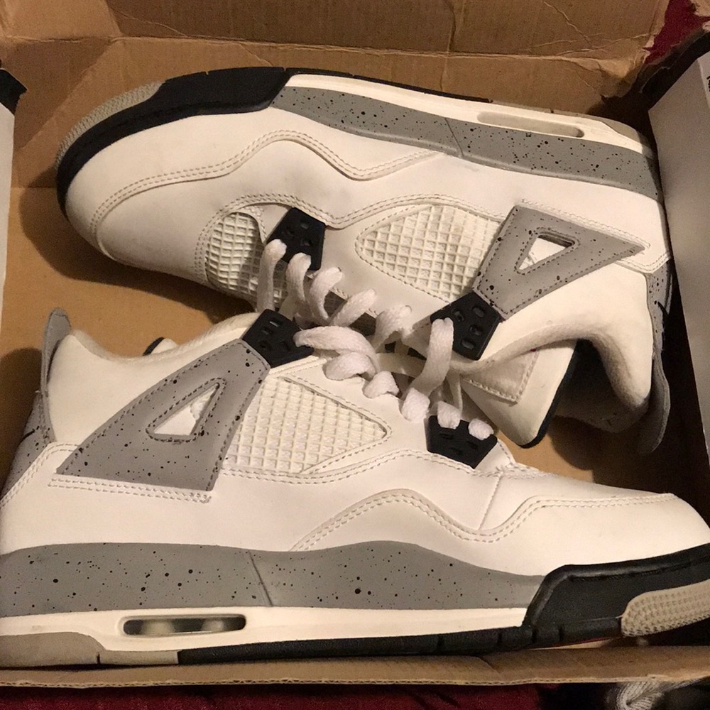 Air Jordan 4 Retro